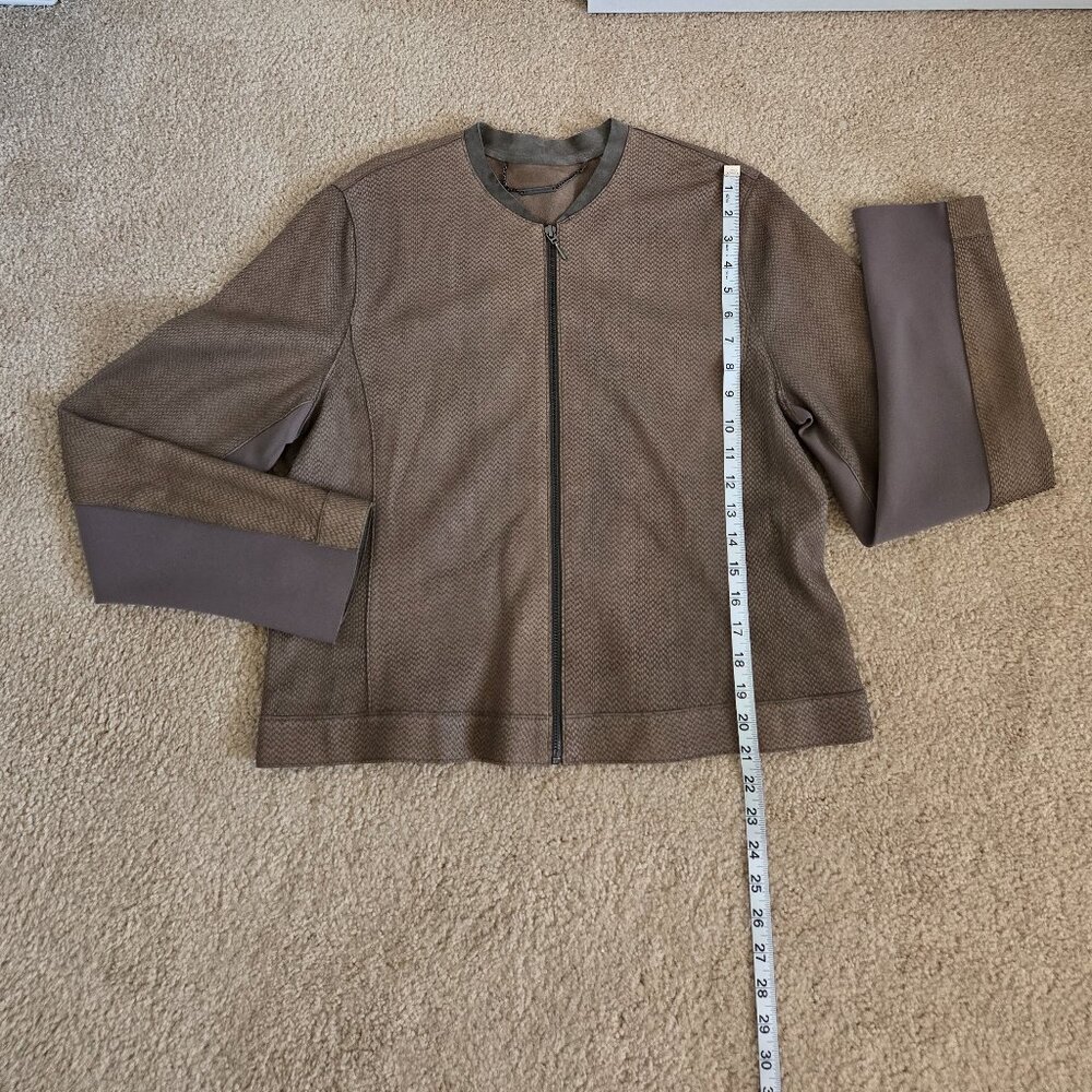 Elie Tahari die cut lambskin leather collarless jacket - Picture 11 of 16